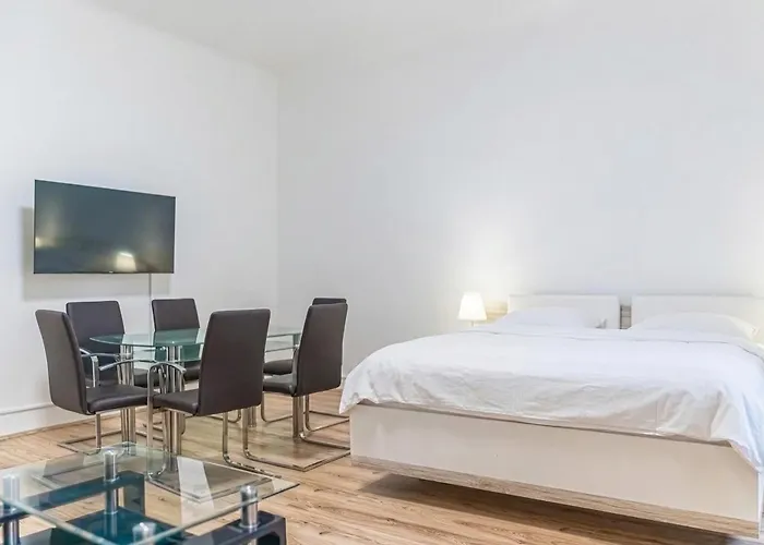 Apartment Near Westbahnhof - Cozy 2br With Wifi, Tv For Long