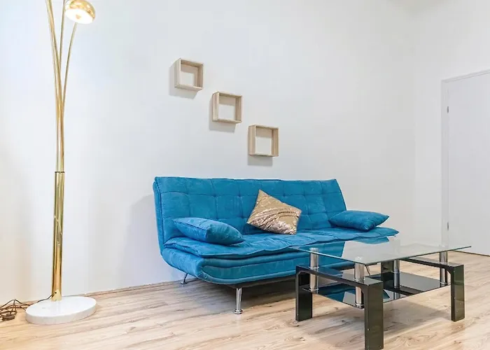 Near Westbahnhof - Cozy 2br With Wifi, Tv For Long *